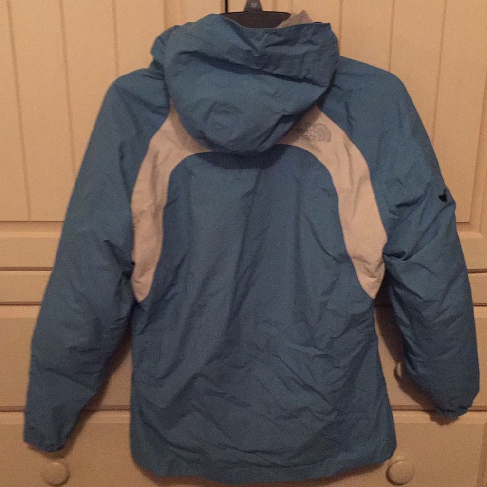 Girls North Face Jacket - Picture 2 of 4